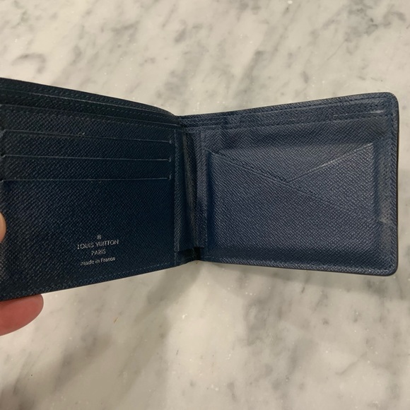 Louis Vuitton Multiple Wallet in Good Condition - Picture 3 of 6